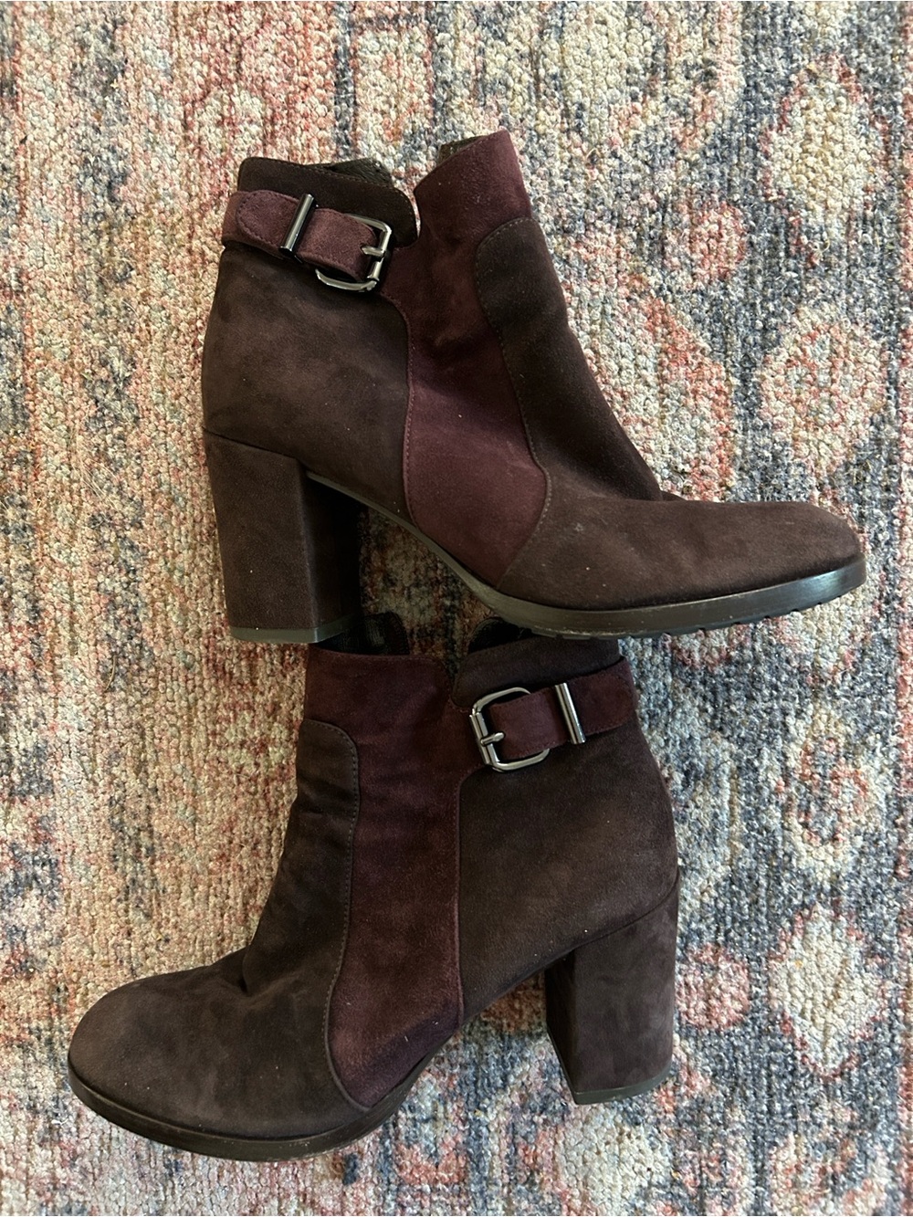 Aquatalia Women's Dark Plum Suede Ankle Booties, very soft, worn 2 twice, Italia